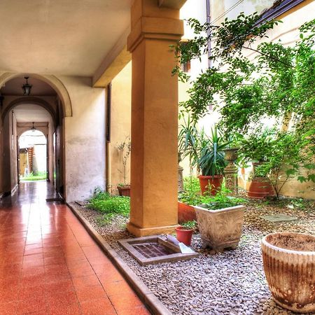 Bologna City Center Apartment By Wonderful Italy Exterior photo
